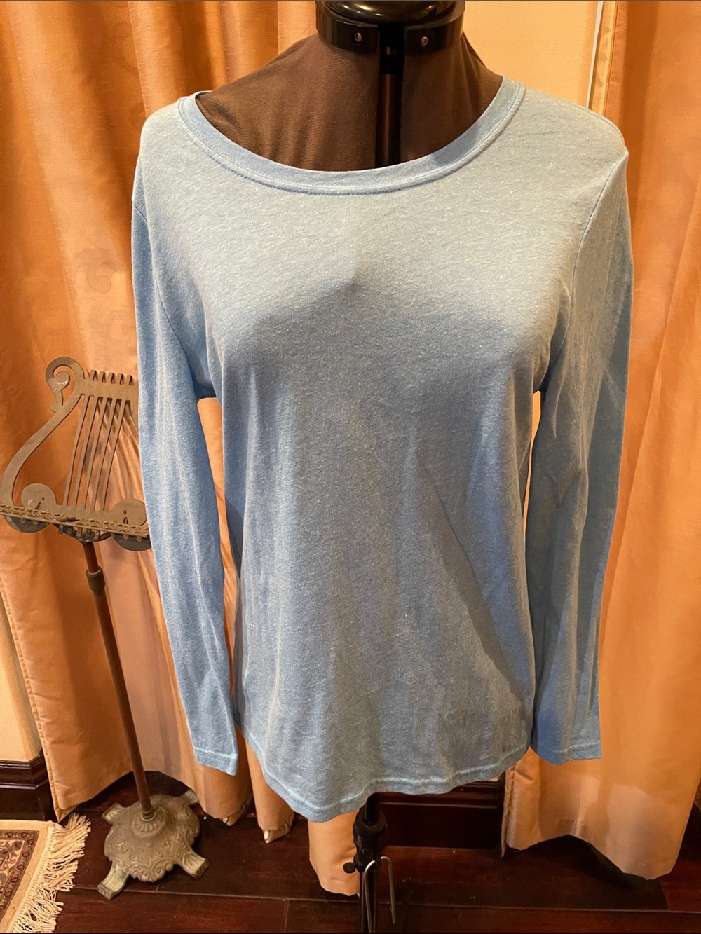 Faded Glory Light Blue Long Sleeve Tee (L)